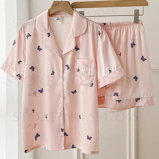 Pyjamas avec des papillons